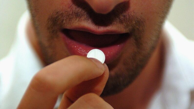 Die Einnahme von Medikamenten auf Basis natürlicher Rohstoffe beugt der Entstehung einer Prostatitis vor