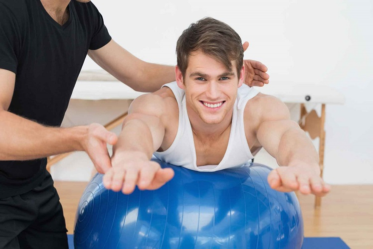 Übungen auf einem Fitball gegen Prostatitis